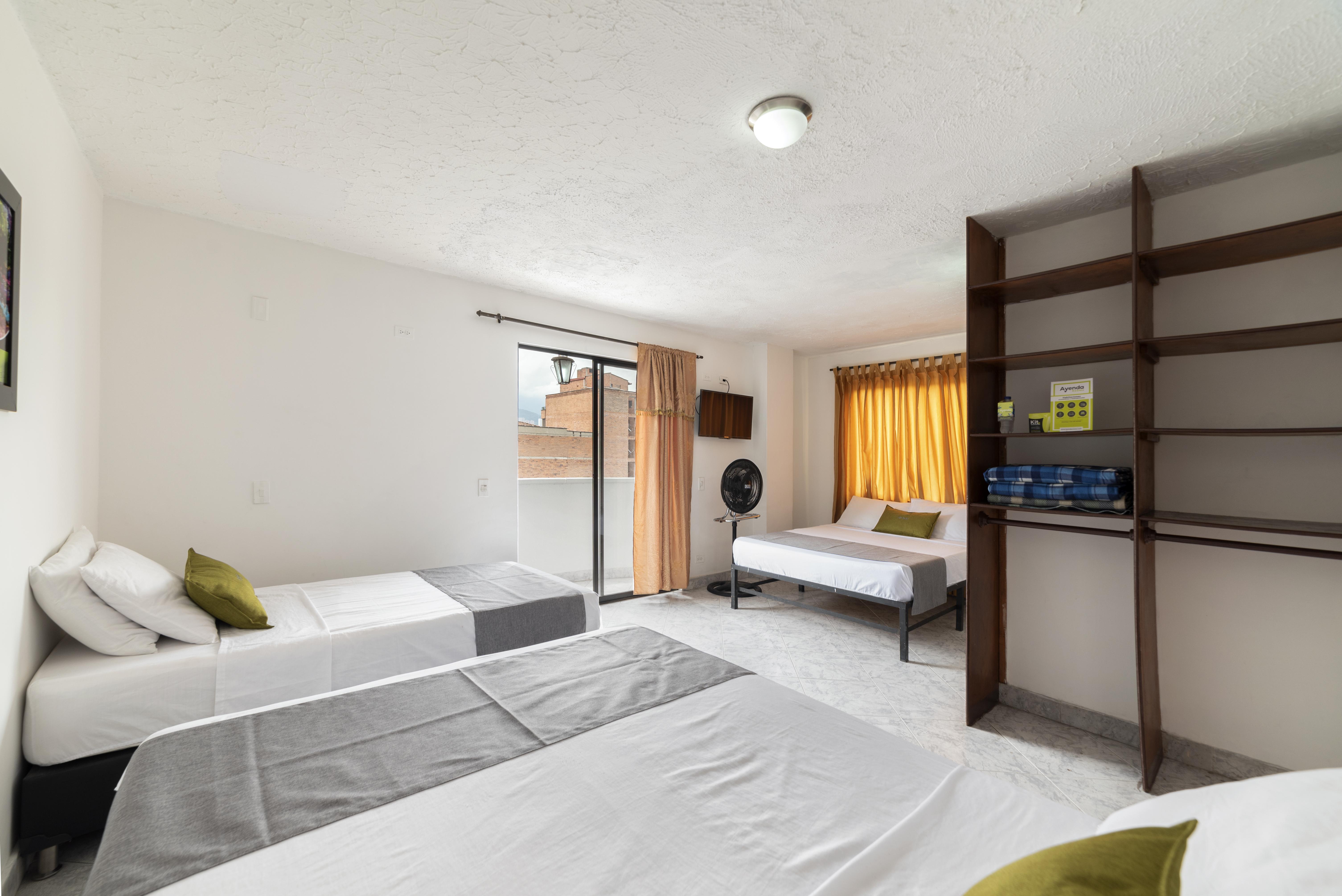 Hotel Balcones Del Estadio Меделин Екстериор снимка