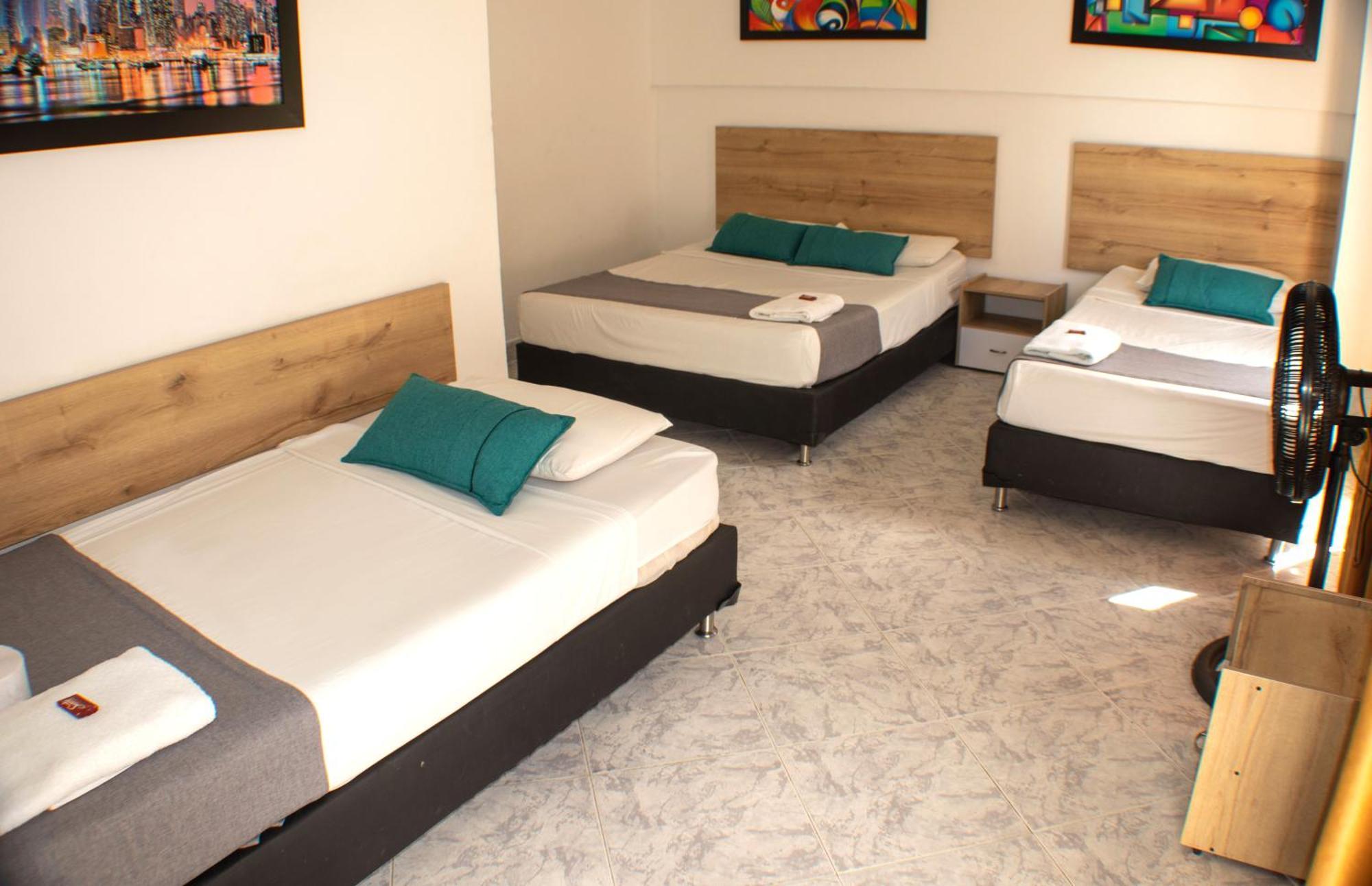 Hotel Balcones Del Estadio Меделин Екстериор снимка