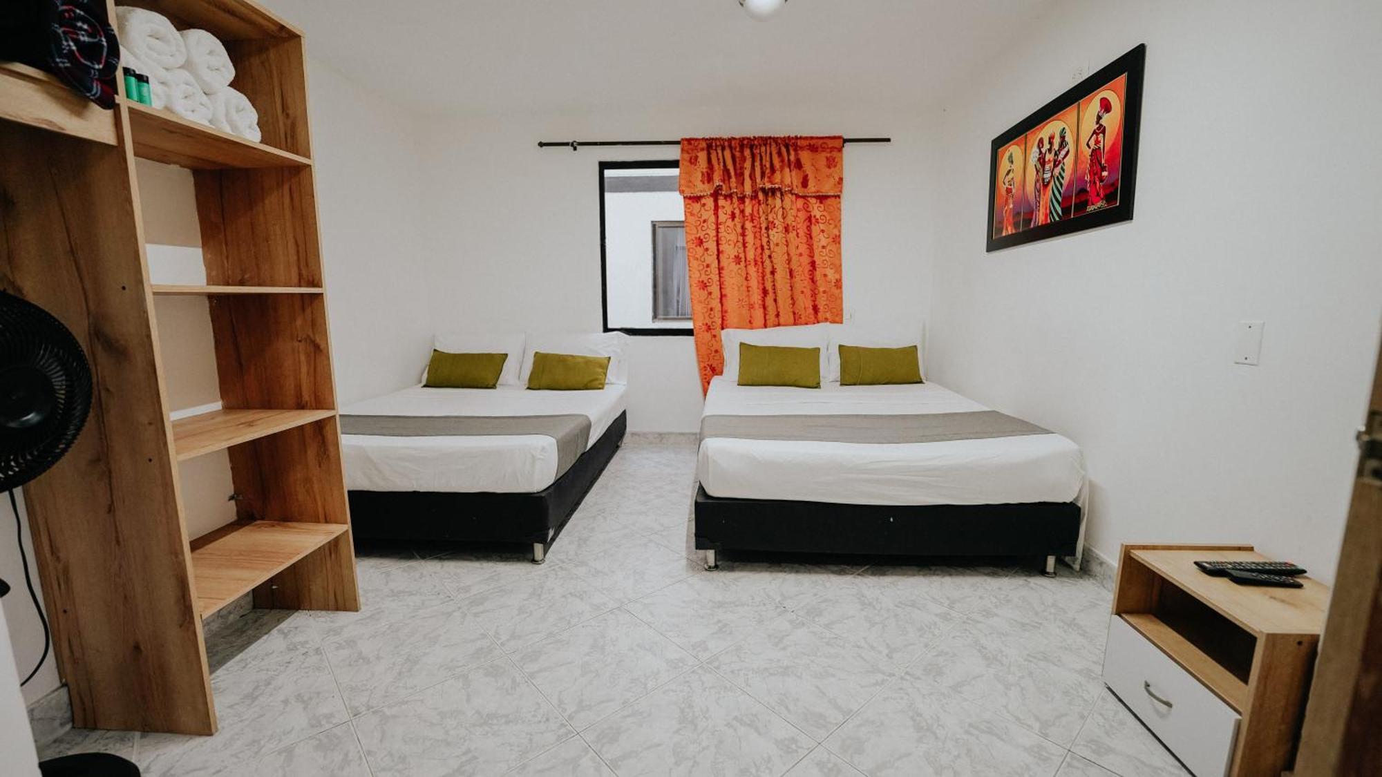 Hotel Balcones Del Estadio Меделин Екстериор снимка