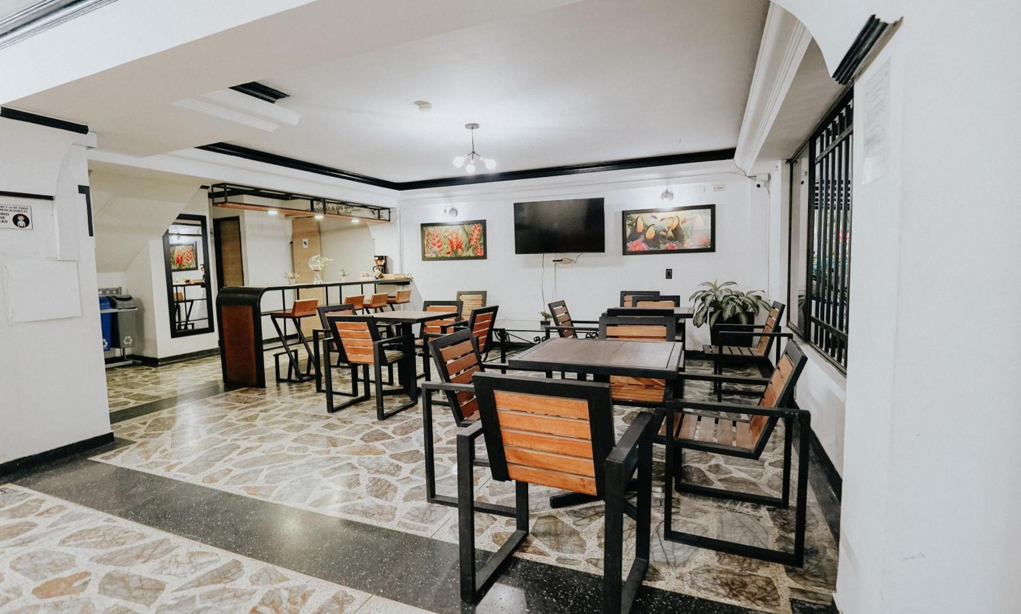 Hotel Balcones Del Estadio Меделин Екстериор снимка