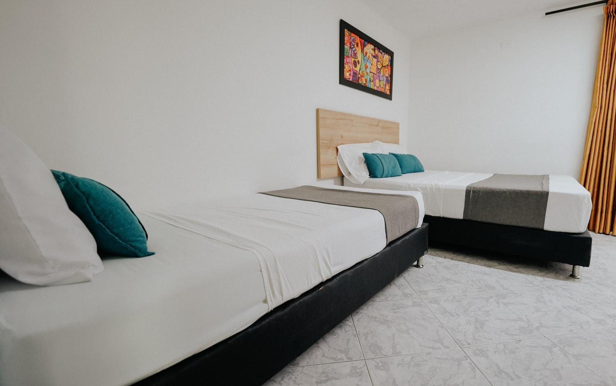 Hotel Balcones Del Estadio Меделин Екстериор снимка