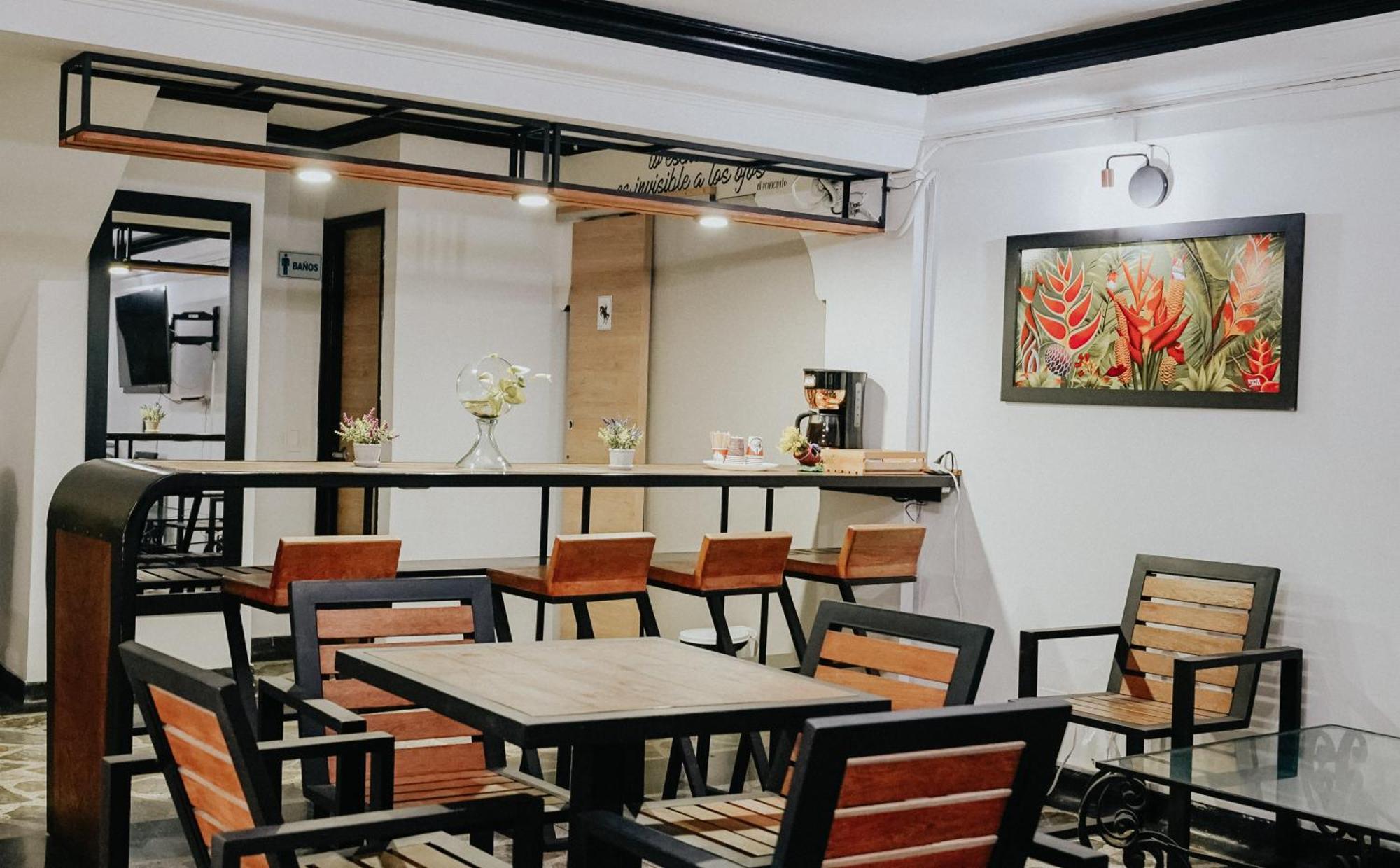 Hotel Balcones Del Estadio Меделин Екстериор снимка